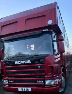 2000 SCANIA HORSE BOX