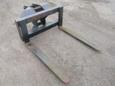 FORKLIFT FORKS FOR EXCAVATOR / DIGGER / BACKHOE (3CX COMPATIBLE)