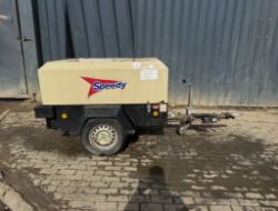 2014 DOOSAN 7/31E ROAD TOWABLE COMPRESSOR 3M³/MIN + 6 KVA GENERATOR 2,353 HOURS
