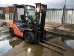 TOYOTA 02-8FDF30 DIESEL FORKLIFT – 2016