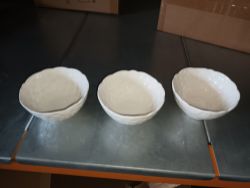 MIXED PALLET PACKAGING / 250 CHOC BAGS / 100 DISPOSABLE TUBS / 30 LAUNDRY BAGS