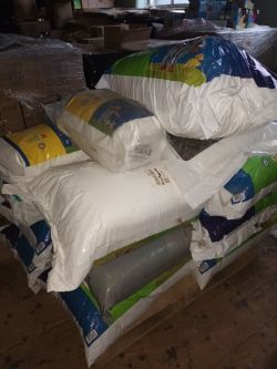 PALLET OF MIXED PILLOWS