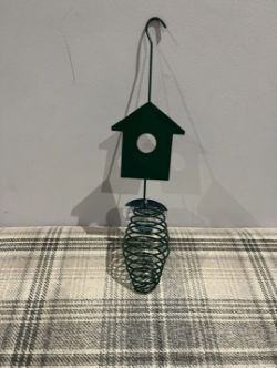 1440 HANGING BIRD FEEDERS