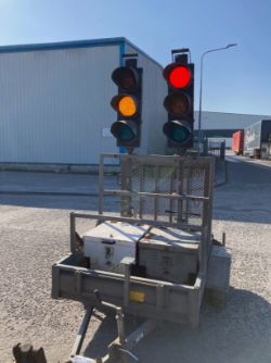 PIKE TRAFFIC LIGHT SIGN UNIT