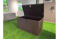 NEW AND BOXED VIVOFUORI 500L GARDEN STORAGE BOX. L122*W66*67CM