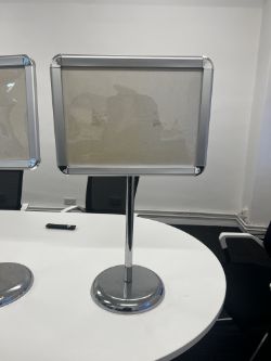 LEAFLET HOLDERS X4