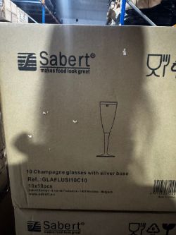 100 X PLASTIC CHAMPAGNE FLUTES 100 PER BOX