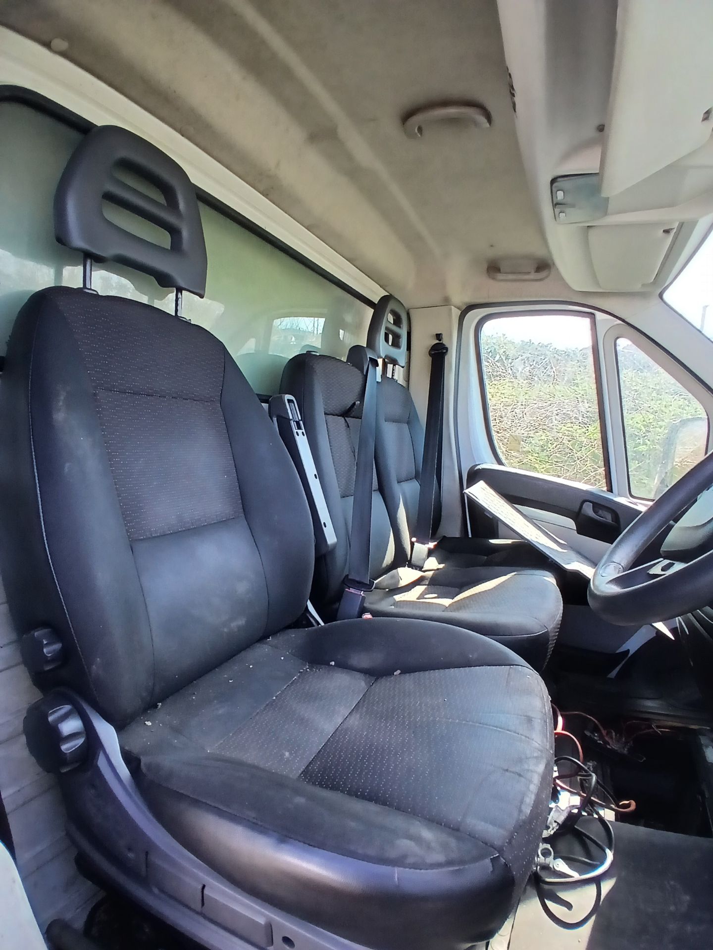 2015 (65) CITROËN RELAY 35 L3 HDI CHASSIS CAB – 2.2 DIESEL MANUAL >>--NO VAT ON HAMMER--<< - Image 5 of 9