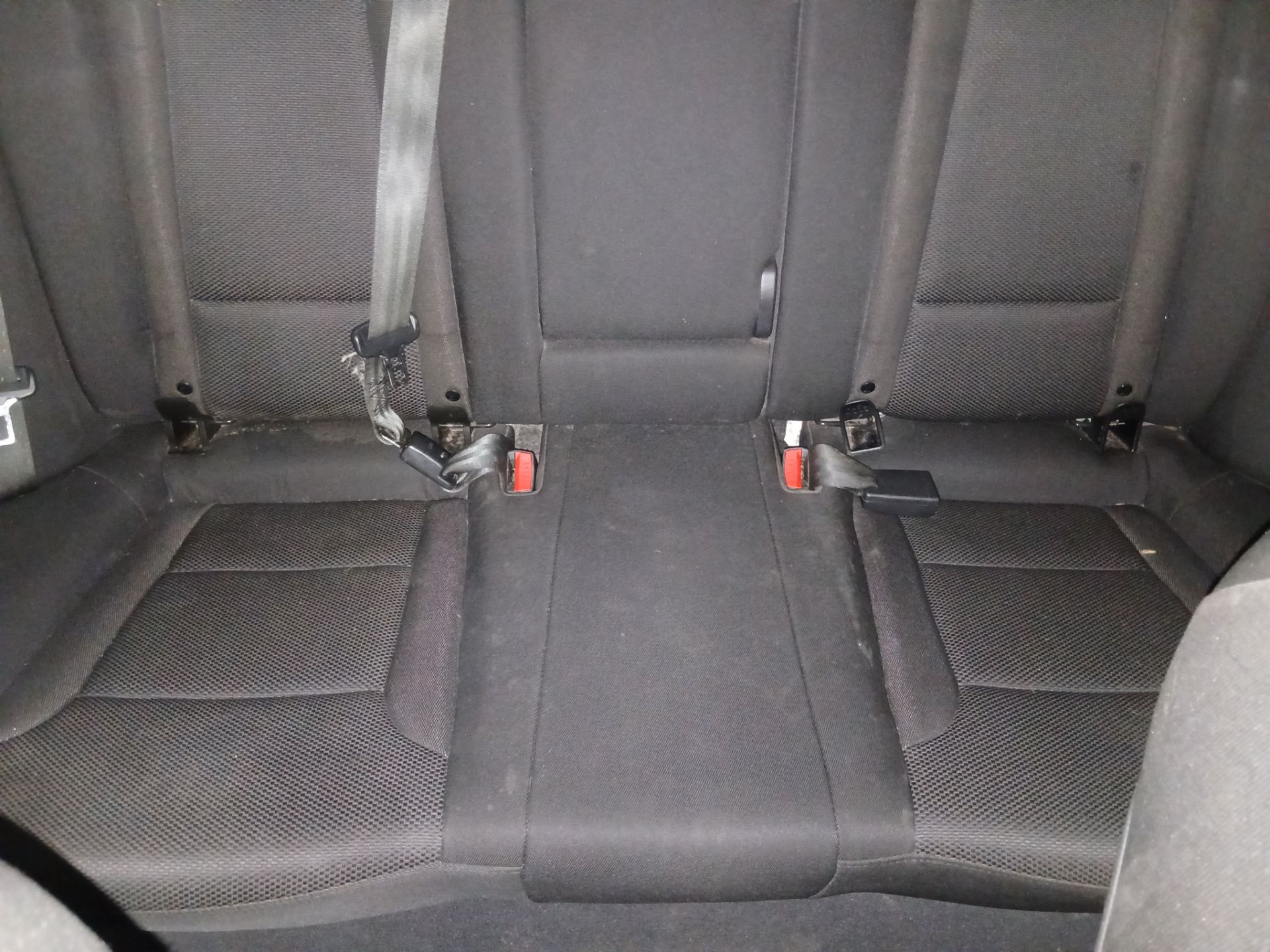 2012 HYUNDAI I40 STYLE GDI – 1.6 PETROL – MANUAL – SILVER – ESTATE >>--NO VAT ON HAMMER--<< - Image 12 of 13