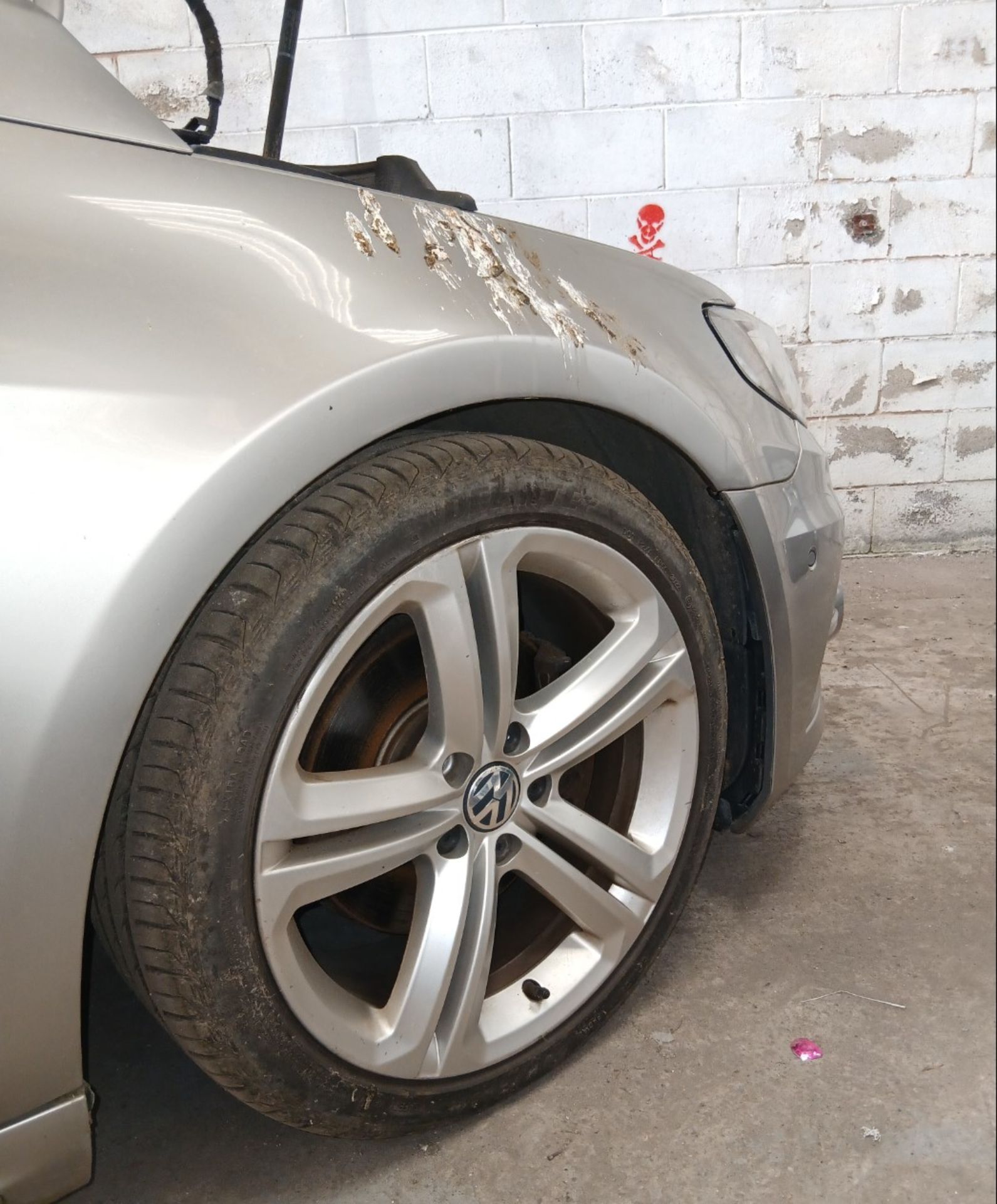 2015 VOLKSWAGEN CC R LINE BLUEMOTION TECH TDI – 2.0 DIESEL – MANUAL – SILVER – NO VAT ON HAMMER - Image 3 of 13