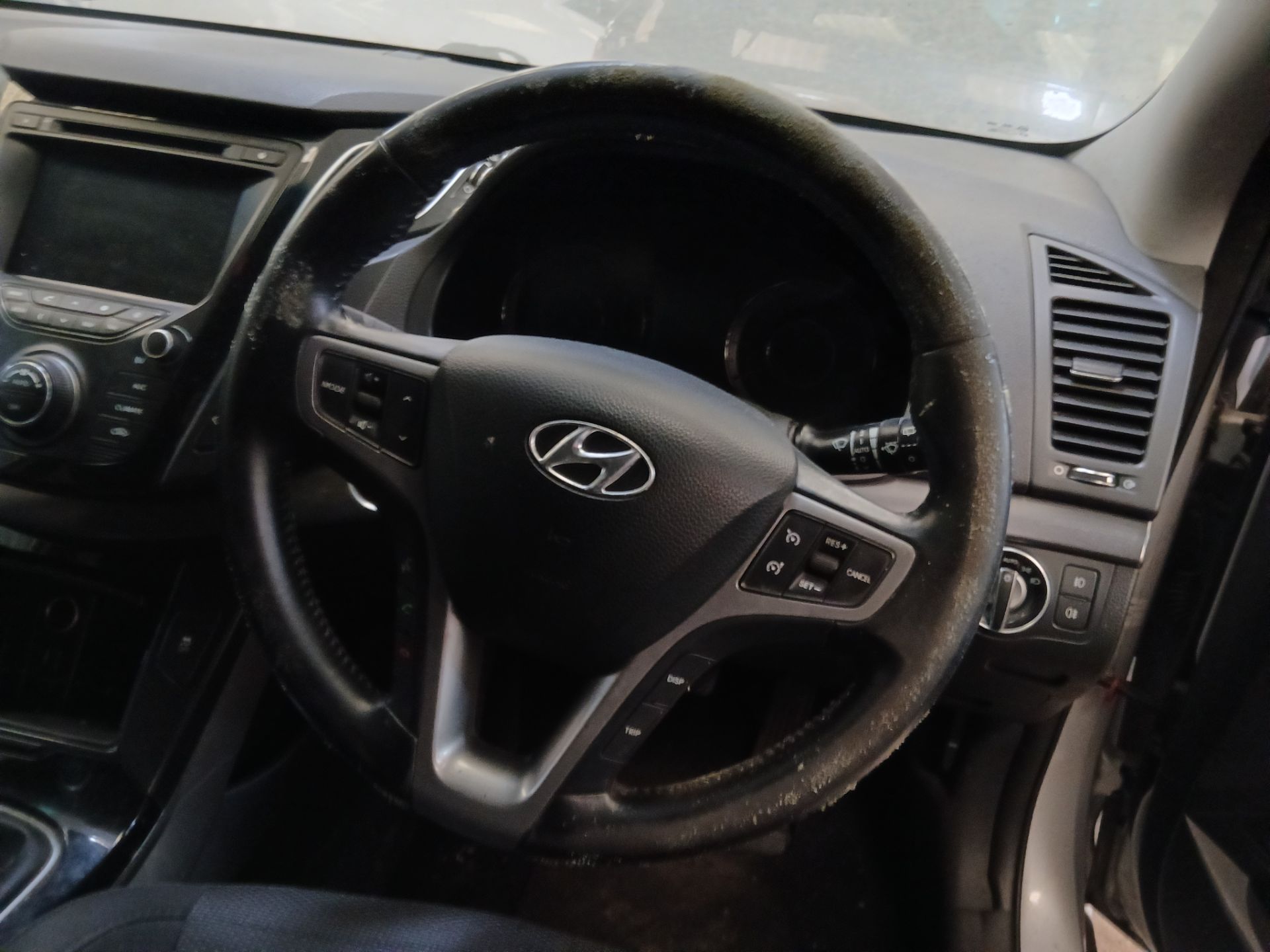 2012 HYUNDAI I40 STYLE GDI – 1.6 PETROL – MANUAL – SILVER – ESTATE >>--NO VAT ON HAMMER--<< - Image 5 of 13