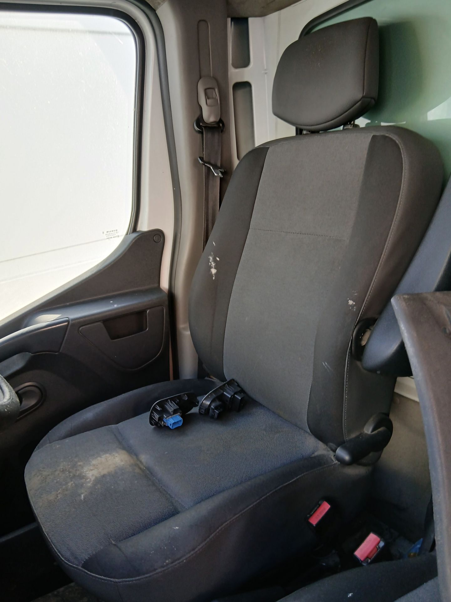 2019 RENAULT TRUCKS MASTER 35 LWB – CURTAINSIDER CAB – 2299CC DIESEL >>--NO VAT ON HAMMER--<< - Image 7 of 9