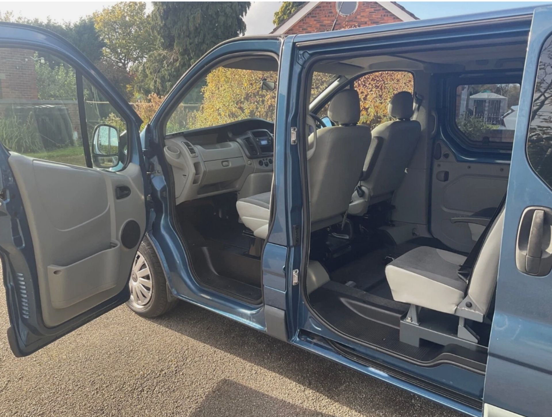 **(ONLY 79K MILEAGE)** 2014 VAUXHALL VIVARO 2900 COMBI CDTI SWB>>--NO VAT ON HAMMER--<< - Image 10 of 16