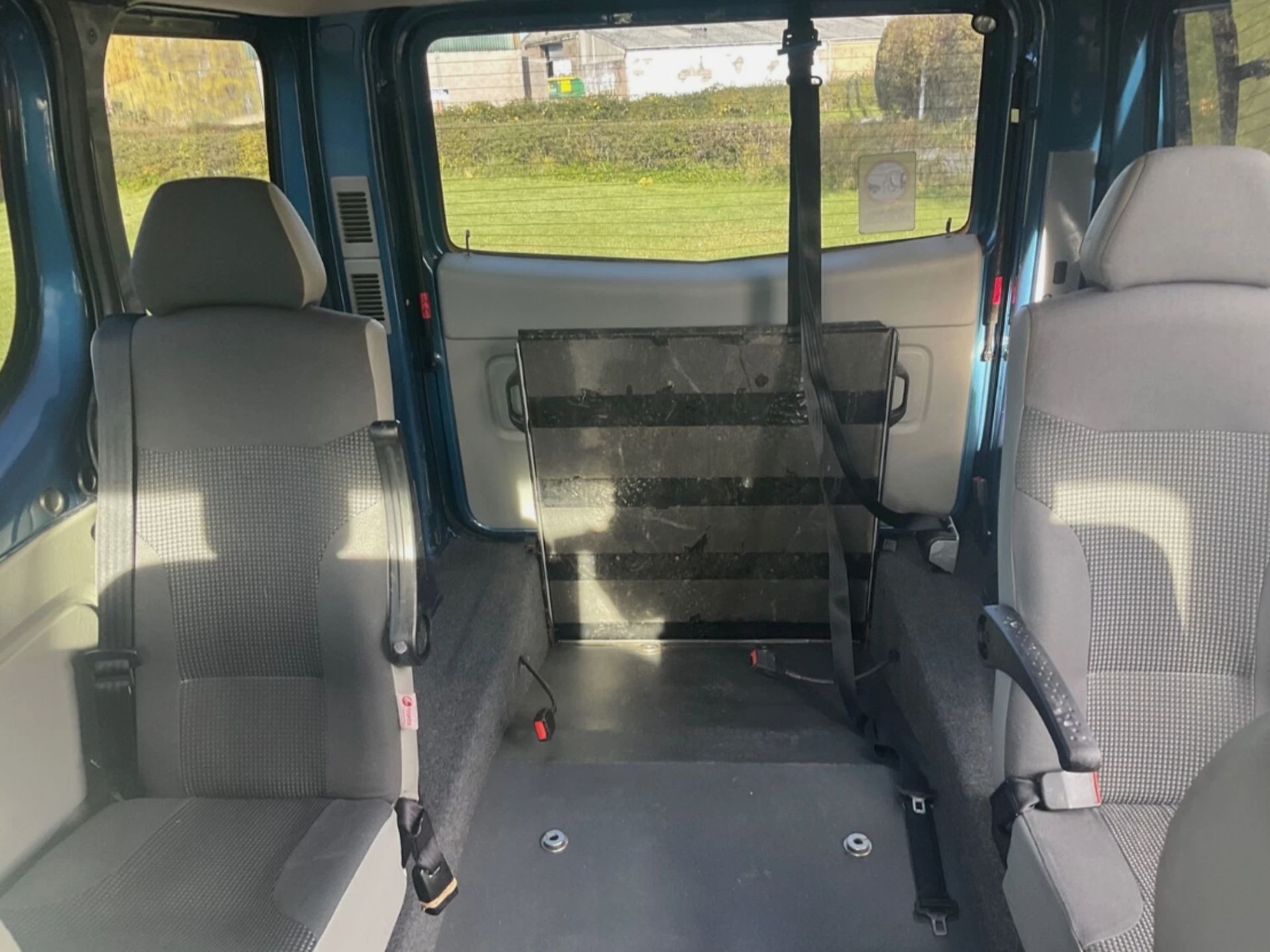 **(ONLY 79K MILEAGE)** 2014 VAUXHALL VIVARO 2900 COMBI CDTI SWB>>--NO VAT ON HAMMER--<< - Image 9 of 16