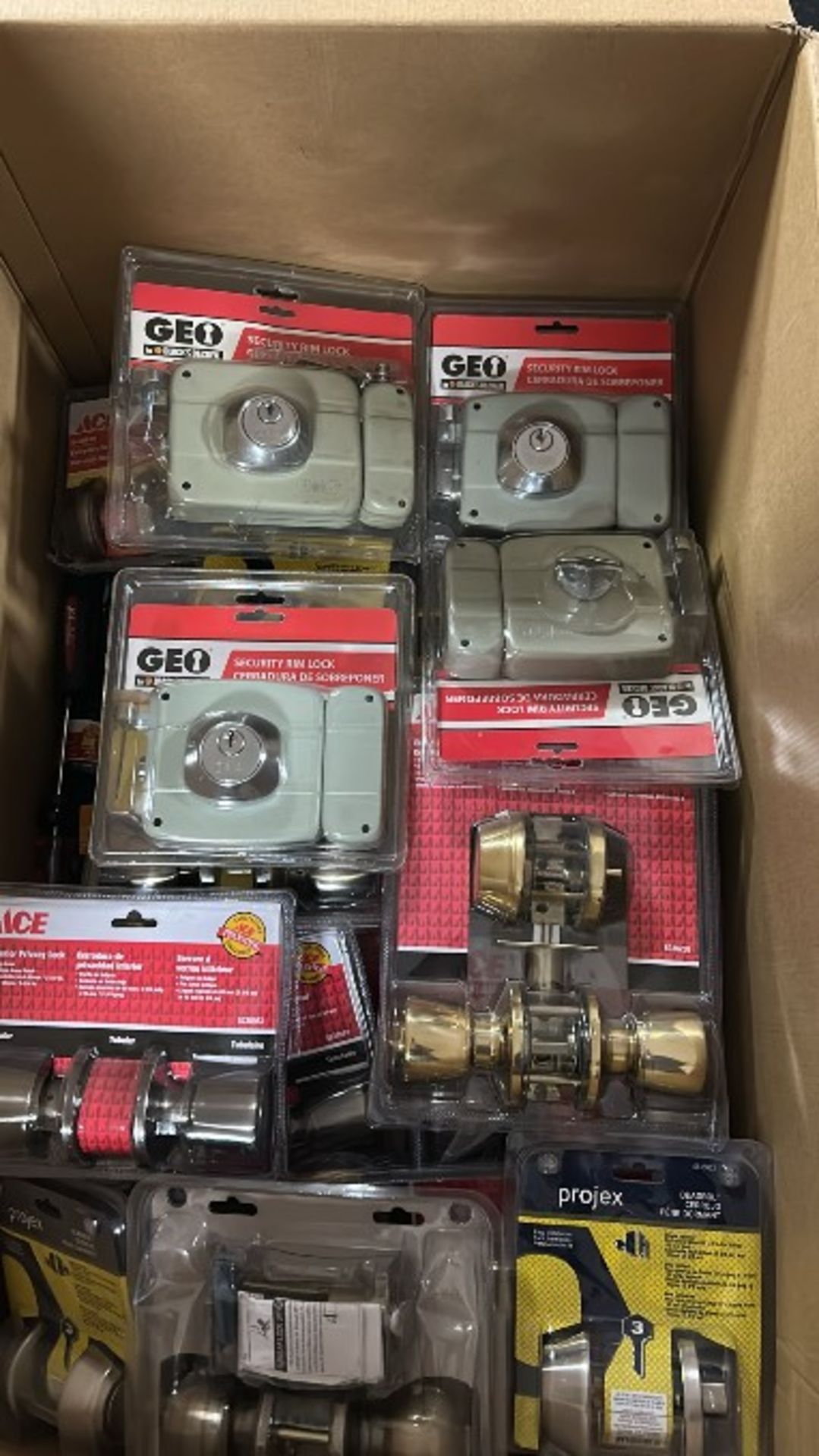 C'180 ASSORTED SHOWROOM ITEMS IN RETAIL PACKAGING - LIST BELOW - Image 2 of 9