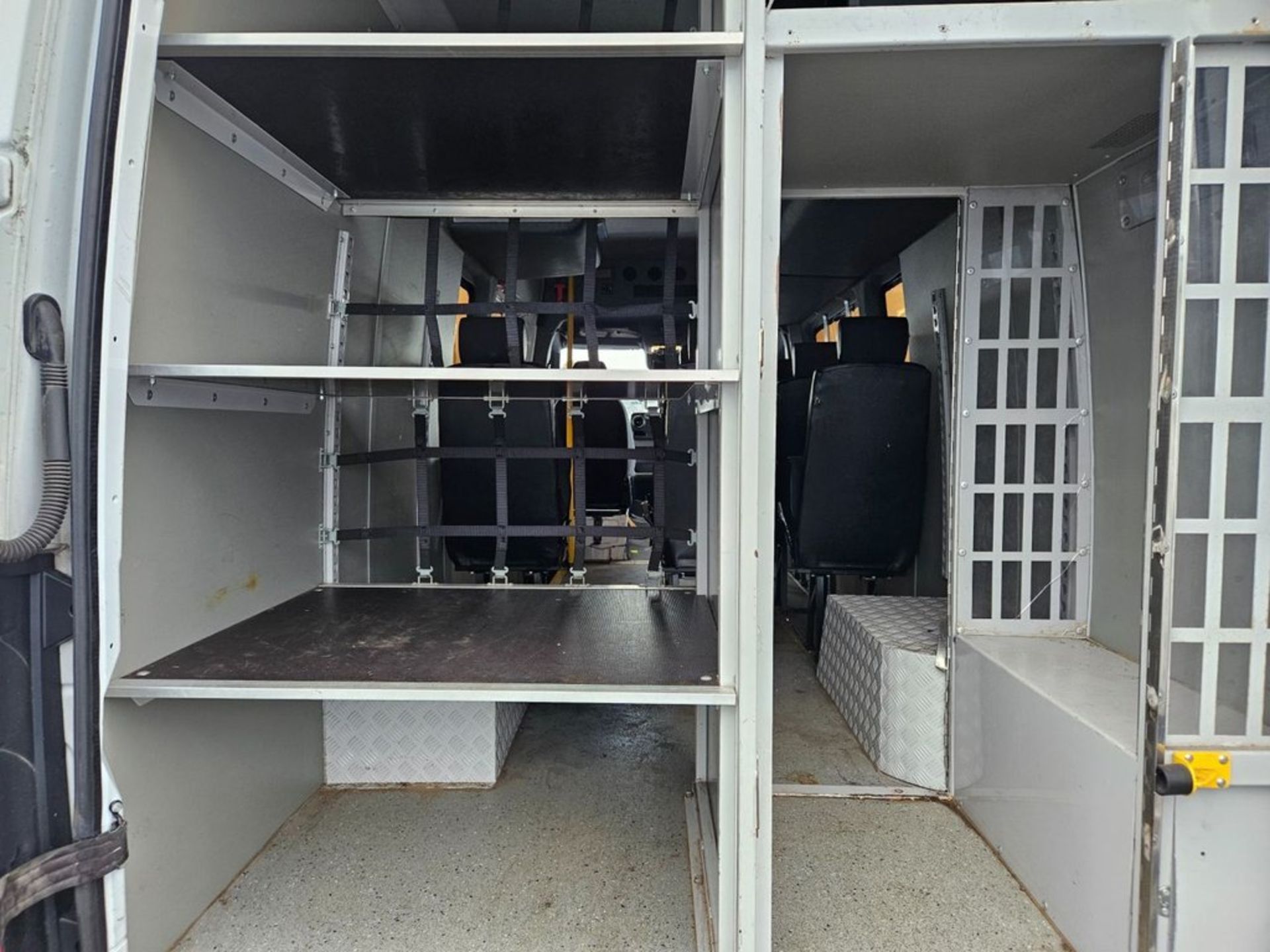 **(ONLY 88K MILEAGE)** 2019 MERCEDES-BENZ SPRINTER 516 CDI LWB CREW VAN - Image 14 of 14