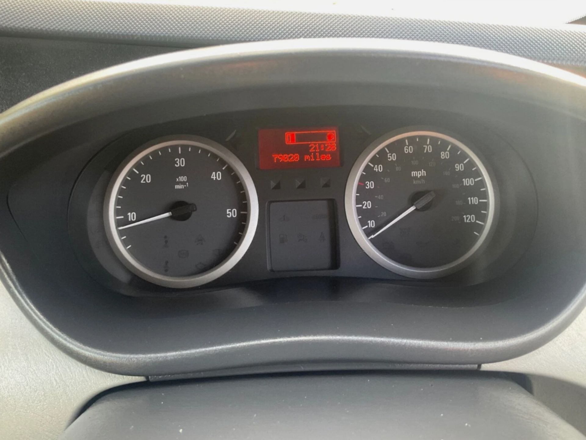 **(ONLY 79K MILEAGE)** 2014 VAUXHALL VIVARO 2900 COMBI CDTI SWB>>--NO VAT ON HAMMER--<< - Image 16 of 16