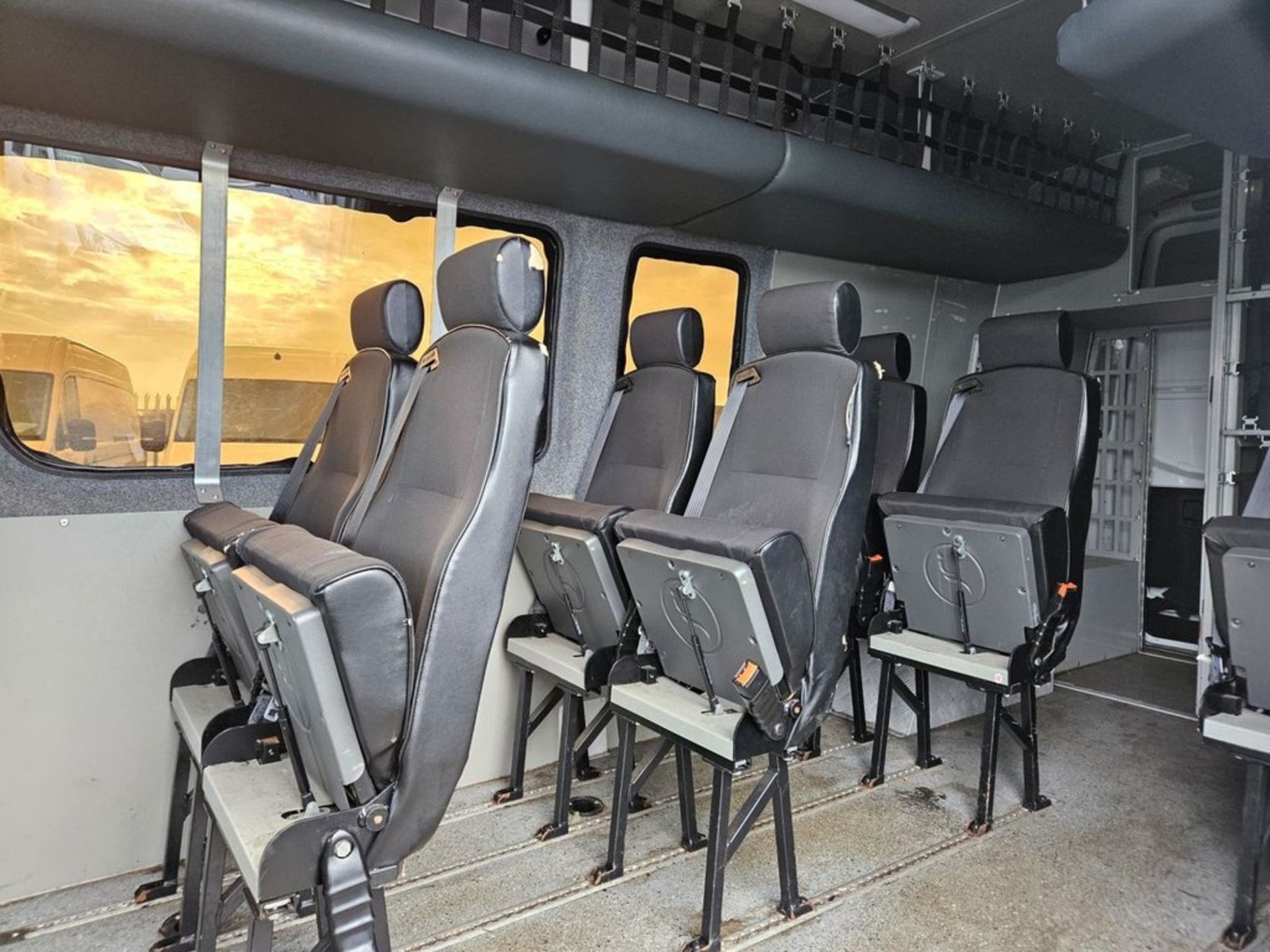 **(ONLY 88K MILEAGE)** 2019 MERCEDES-BENZ SPRINTER 516 CDI LWB CREW VAN - Image 12 of 14