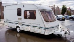 2001 SWIFT ARCHWAY – 2 BERTH TOURING CARAVAN >>--NO VAT ON HAMMER--<<