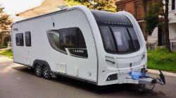 2012 TOURING CARAVAN – 4 REAR BUNKS >>--NO VAT ON HAMMER--<<