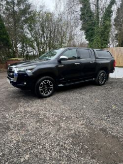 2021 TOYOTA HILUX INVINCIBLE D-4D 4WDDCB A 2.4 AUTOMATIC PICK UP BLACK