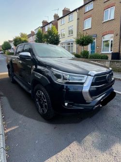 **(ONLY 65K MILEAGE)** 2021 TOYOTA HILUX INVINCIBLE D-4D 2.4L DIESEL AUTOMATIC PICK UP BLACK