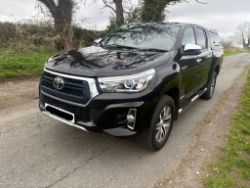 **(ONLY 64K MILEAGE)** 2019 TOYOTA HILUX INVINCIB X D-4D4WD DCB A 2.4 DIESEL AUTOMATIC PICK