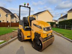 JCB CT260-120 – 2.5T DOUBLE DRUM VIBRATING ROLLER