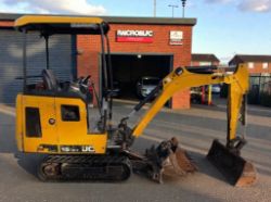 2018 JCB 15C-1 1.5T MINI EXCAVATOR – 1,376 HOURS, INCLUDES 3 BUCKETS