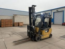 **(INCLUDES CHARGER)**CAT LIFT TRUCKS EP18CPN – ELECTRIC FORKLIFT (4 WHEELS)