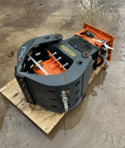 **BRAND NEW** ROTATING SELECTOR GRAB – HYDRAULIC ATTACHMENT