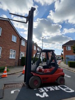 LINDE H30D DIESEL FORKLIFT – 3 TONNE CAPACITY – PERKINS ENGINE >>--NO VAT ON HAMMER--<<