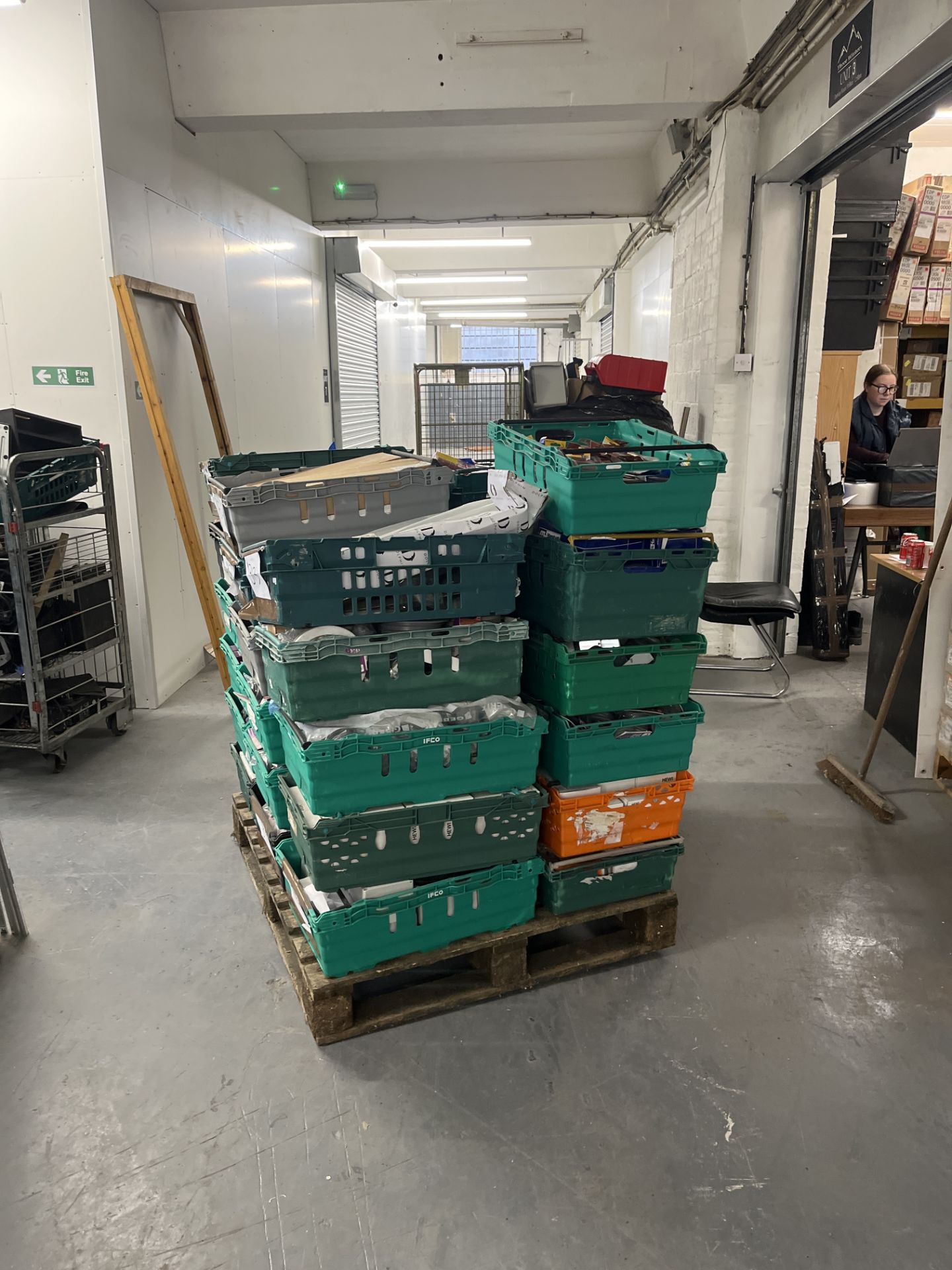 PALLET OF 29 JOBLOT BASKET VARIOUS ITEMS - Image 7 of 7