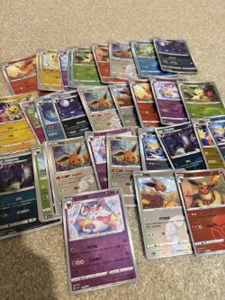 POKEMON CARDS - LOT OF X39 EEVEELOUTIONS CARDS