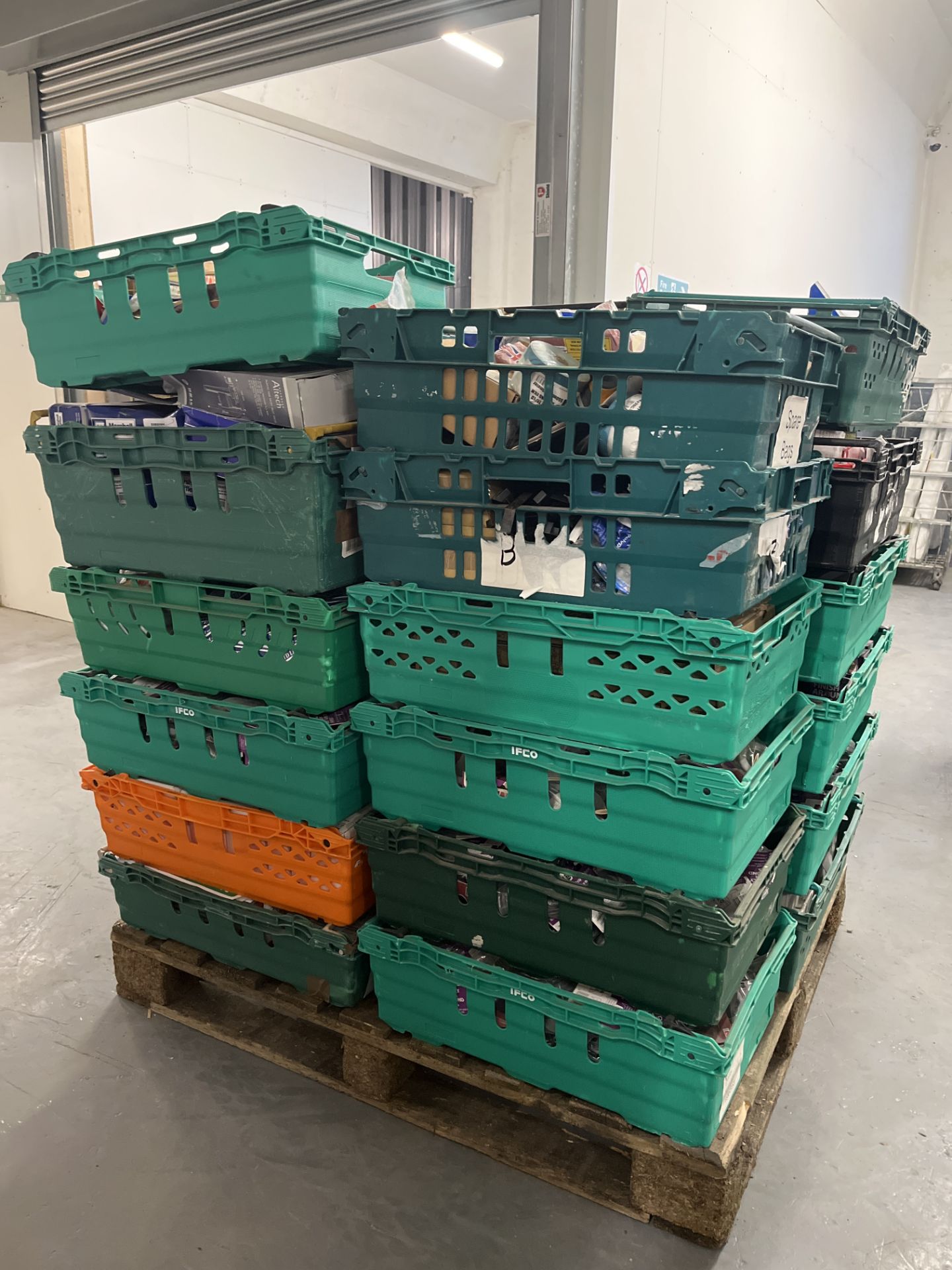 PALLET OF 29 JOBLOT BASKET VARIOUS ITEMS - Image 2 of 7