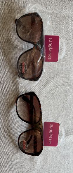 100 X NEW FOSTER GRANT SUNGLASSES RRP £ 2,000