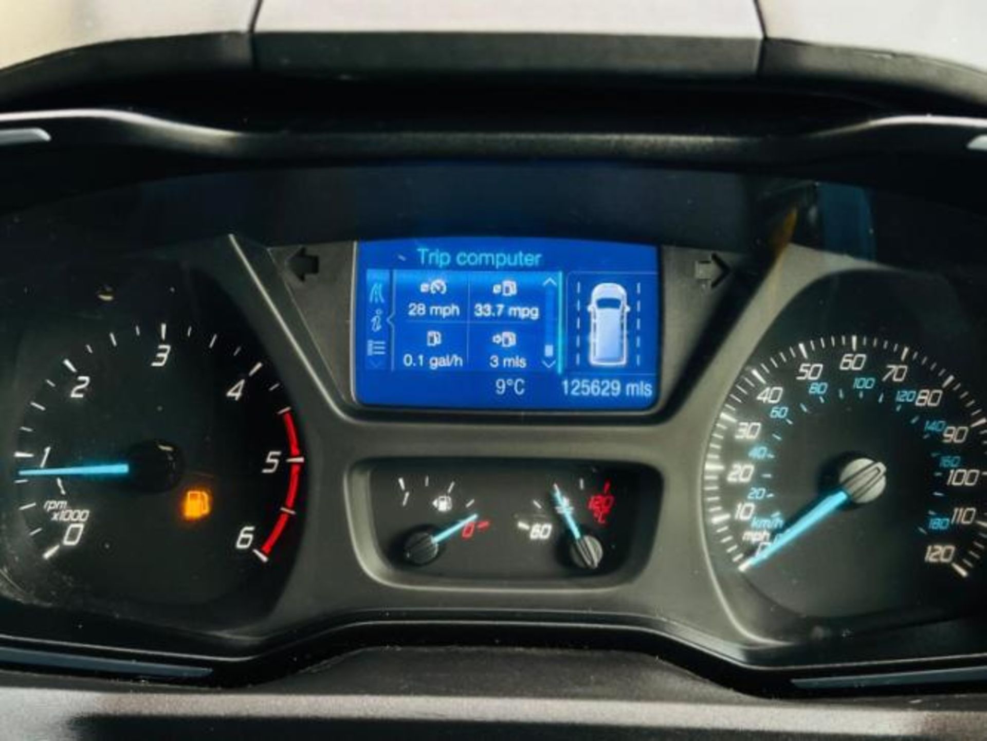 2013 FORD TRANSIT CUSTOM 2.2 TDCI 310 TREND L2 H1 5DR >>--NO VAT ON HAMMER--<< - Image 27 of 35