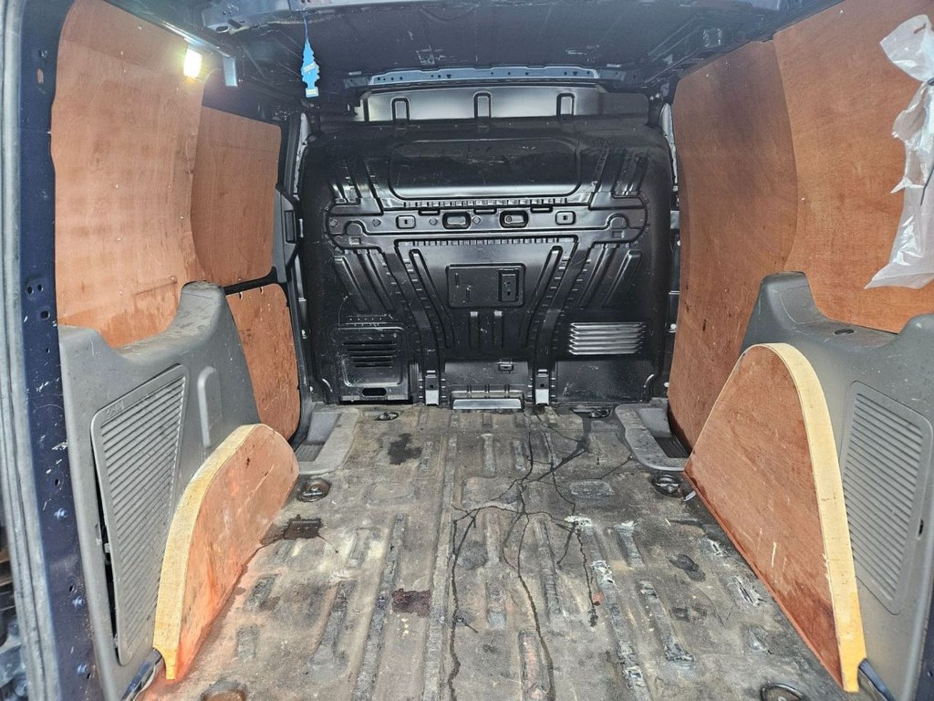 **(ONLY 113K MILEAGE)** 2020 FORD TRANSIT CONNECT 200 TDCI LIMITED >>--NO VAT ON HAMMER--<< - Image 12 of 12