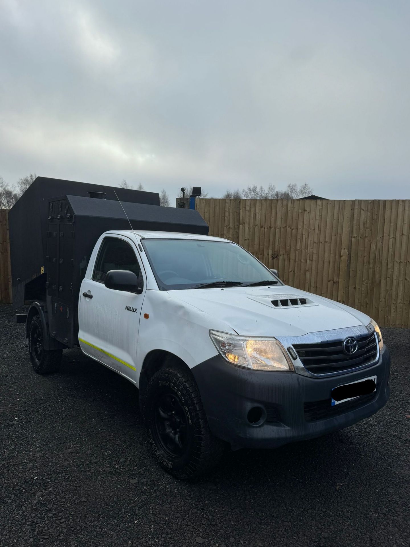 2014 TOYOTA HILUX ACTIVE D-4D 4X4 S/C TIPPER - Image 11 of 22