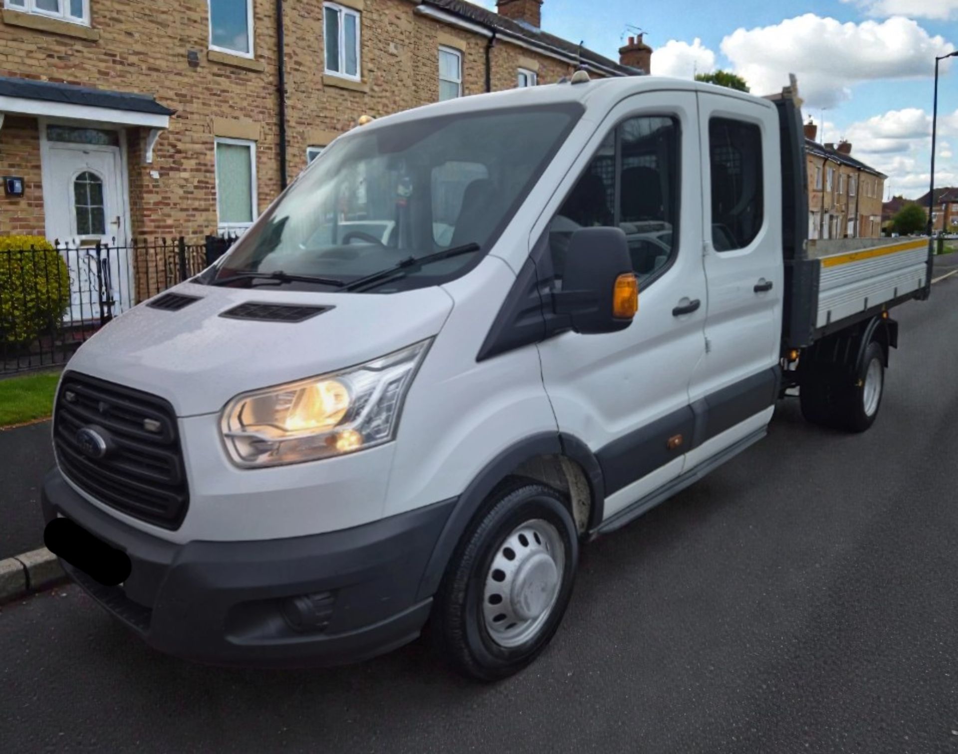 2015 FORD TRANSIT 350 2.2 TDCI MANUAL CHASSIS CAB IN WHITE, 2198CC HEAVY >>--NO VAT ON HAMMER--<< - Image 6 of 14