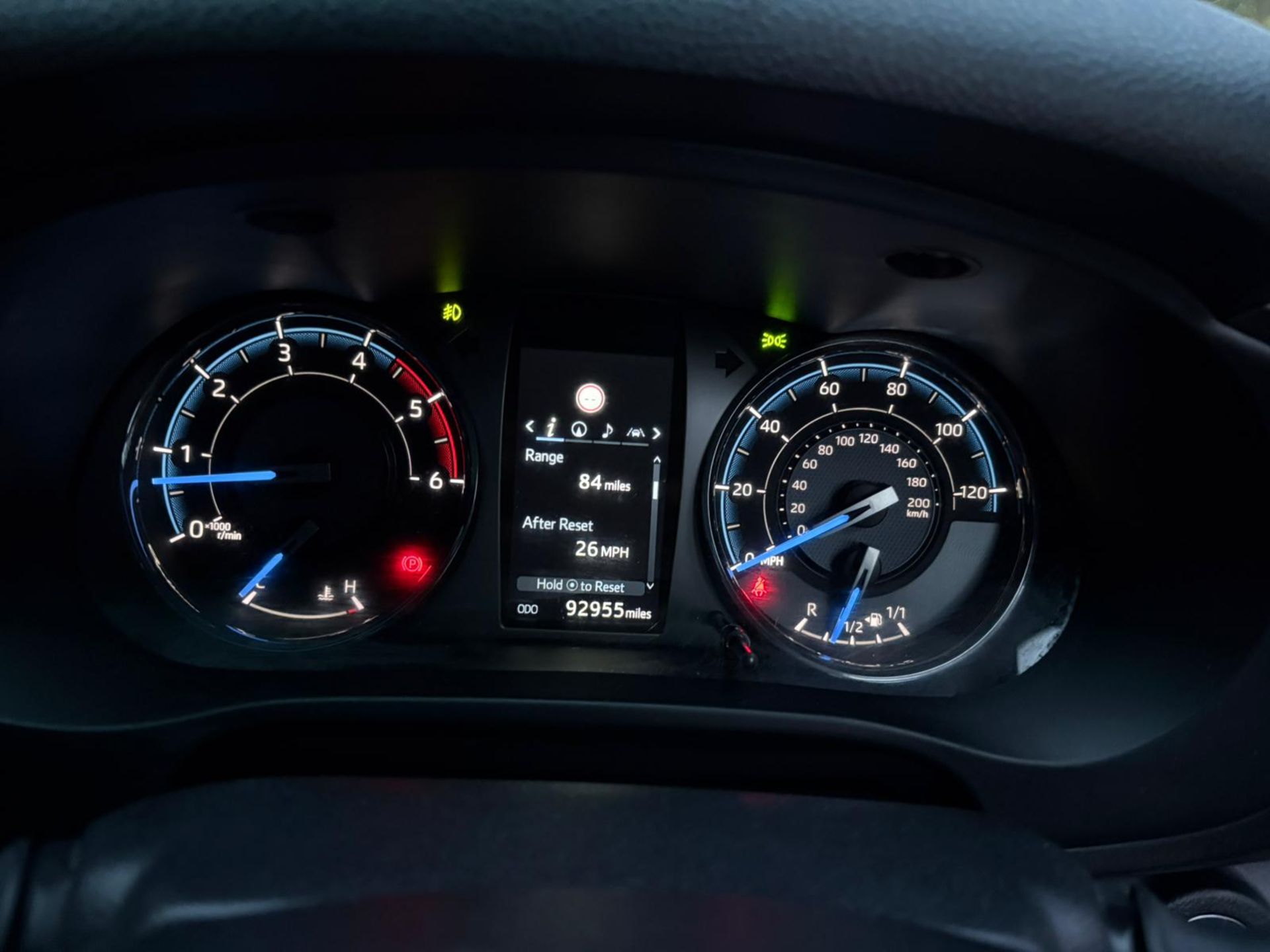 **(ONLY 92K MILEAGE)** 2021 TOYOTA HILUX INVINCIBLE X 2.8 D-4D 4WD DCB PICKUP – 6-SPEED MANUAL, - Image 11 of 16
