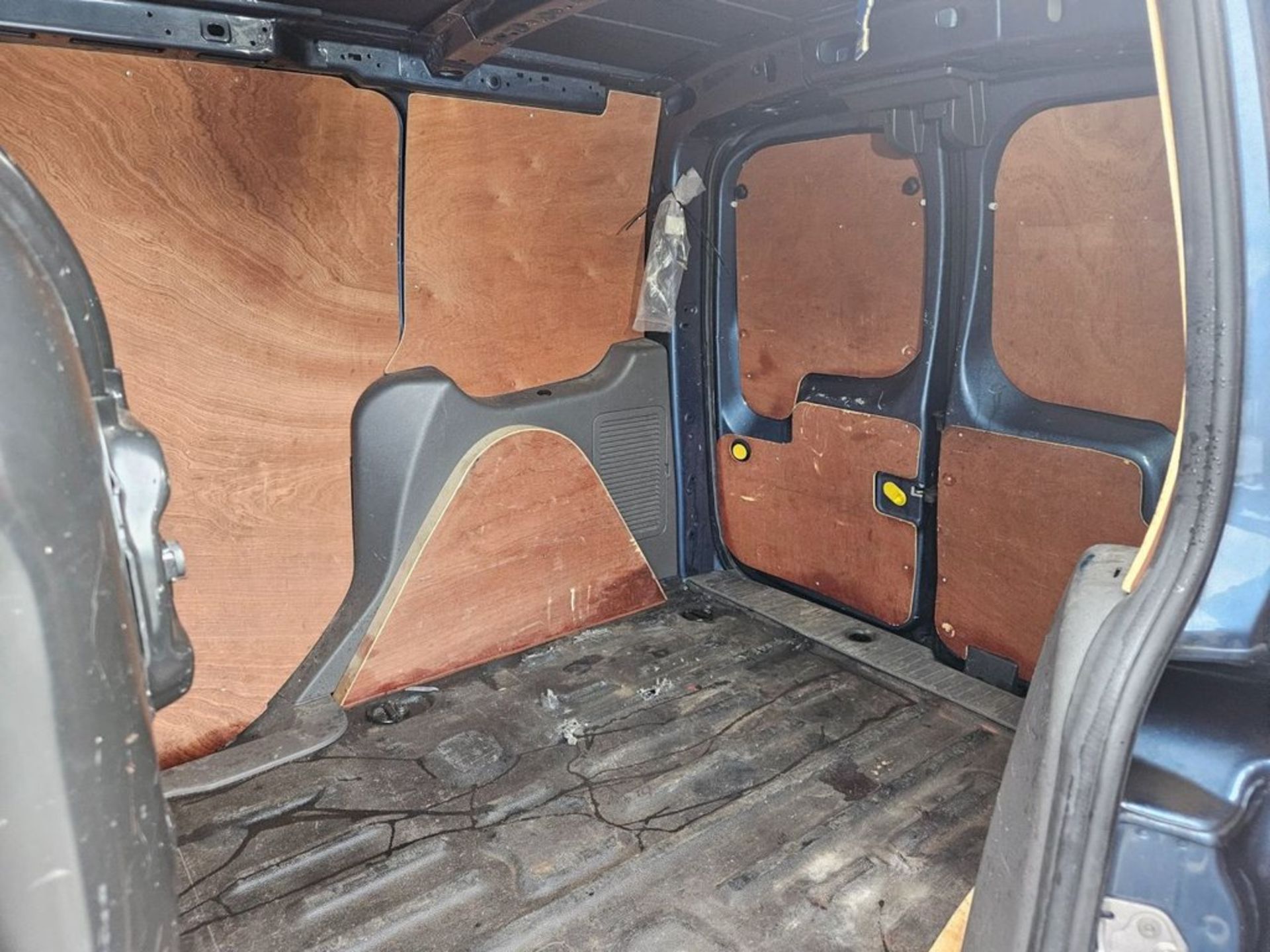 **(ONLY 113K MILEAGE)** 2020 FORD TRANSIT CONNECT 200 TDCI LIMITED >>--NO VAT ON HAMMER--<< - Image 11 of 12