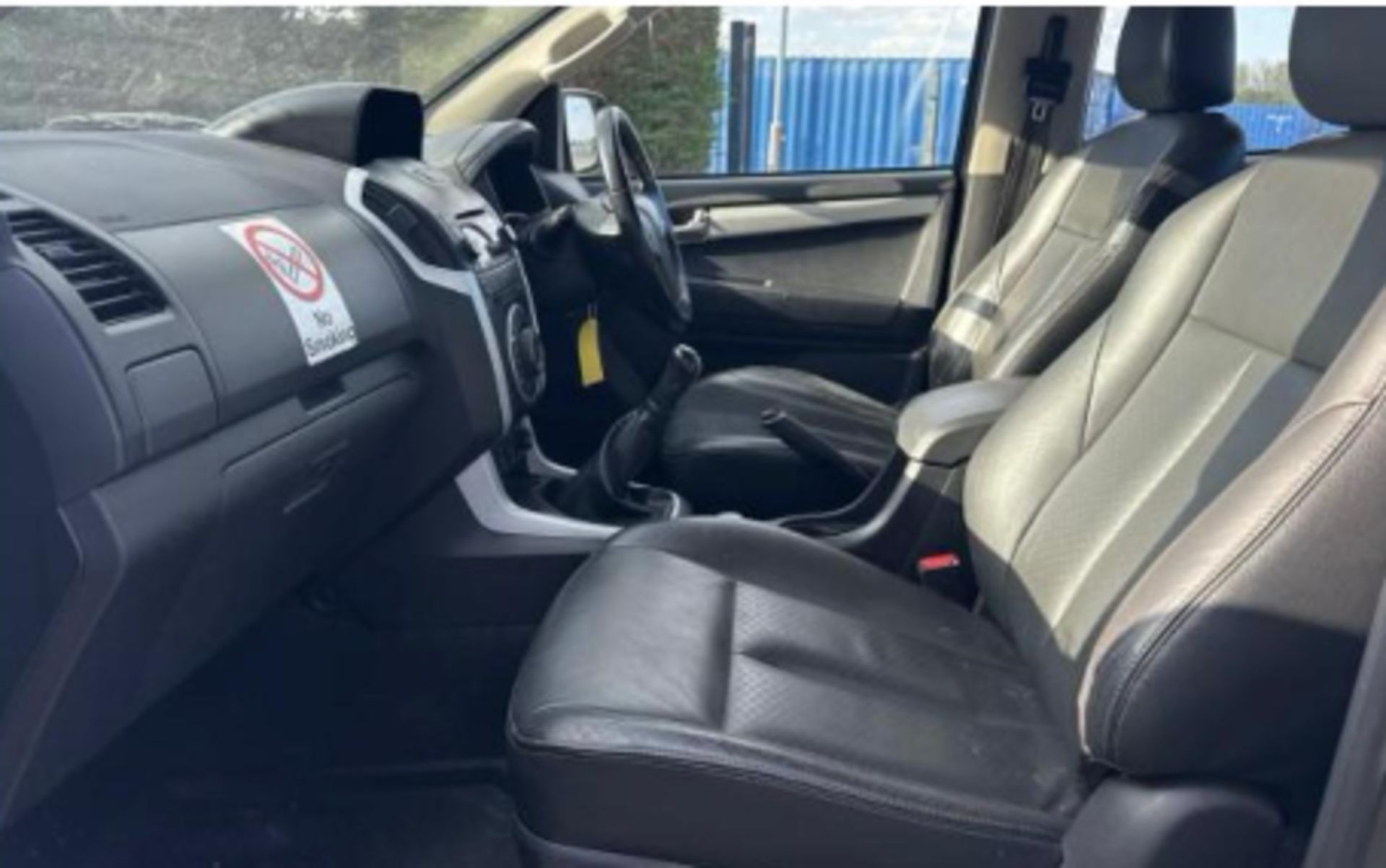 ISUZU D-MAX UTAH DOUBLE CAB 2.5 DIESEL PICKUP - Image 11 of 13