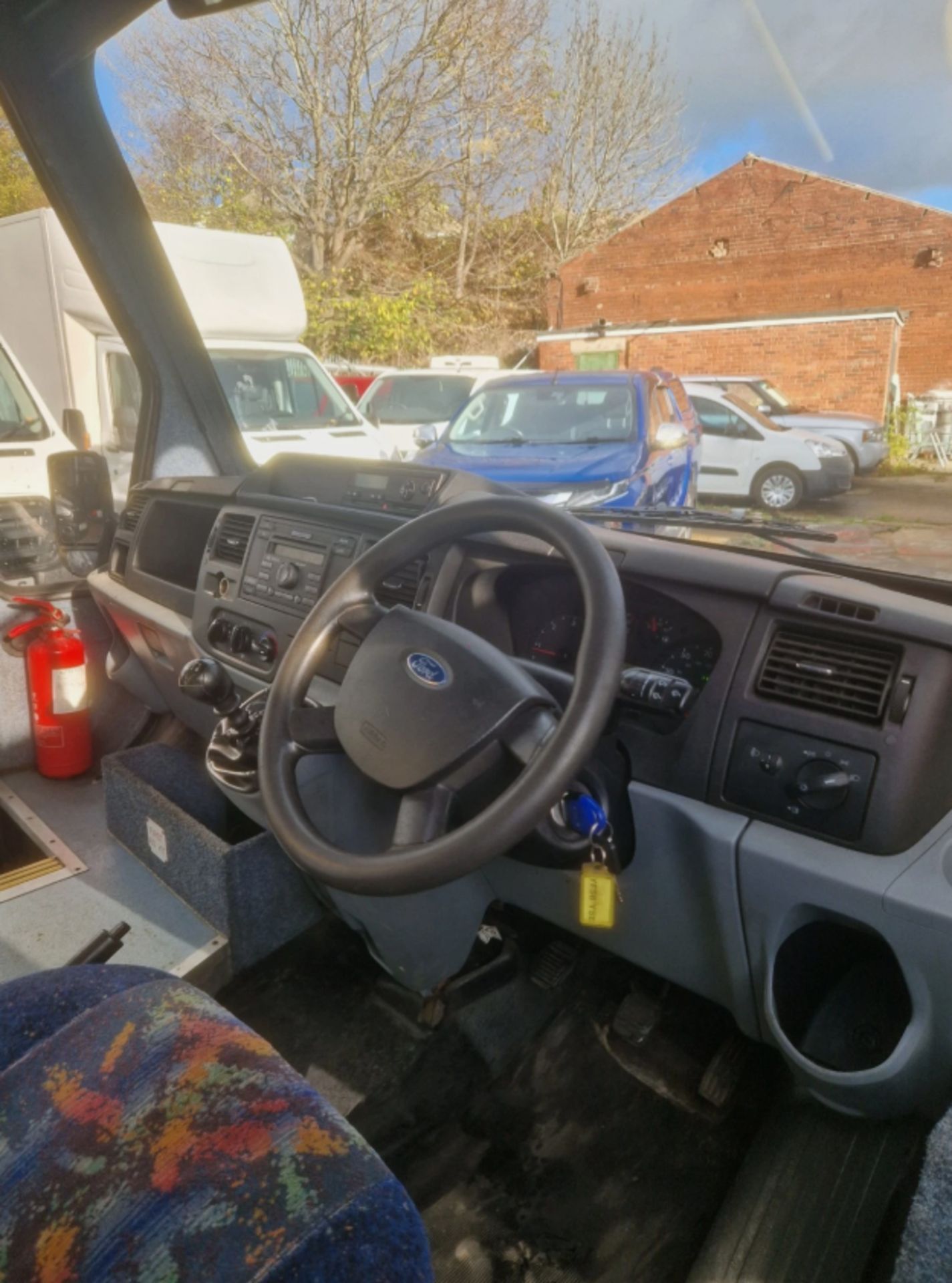 2009 FORD TRANSIT 140 T460 RWD SCHOOL BUS / MINIBUS >>--NO VAT ON HAMMER--<< - Image 13 of 18