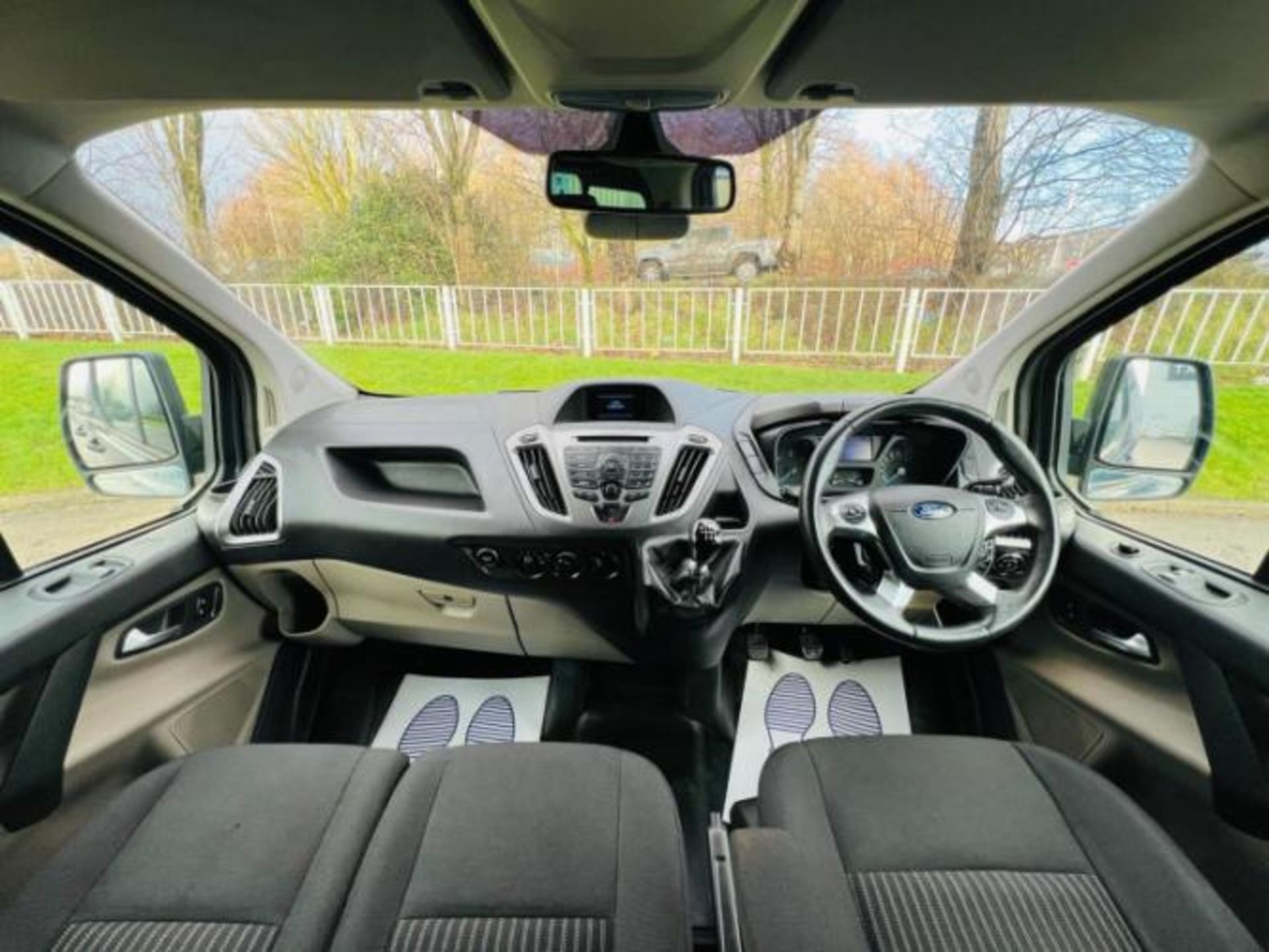 2013 FORD TRANSIT CUSTOM 2.2 TDCI 310 TREND L2 H1 5DR >>--NO VAT ON HAMMER--<< - Image 26 of 35