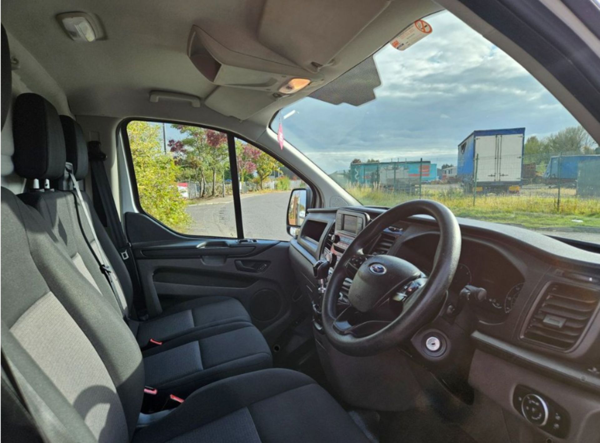 **(ONLY 69K MILEAGE)** 2020 FORD TRANSIT CUSTOM 300 LEADER SWB VAN >>-NO VAT ON HAMMER-<< - Image 12 of 12