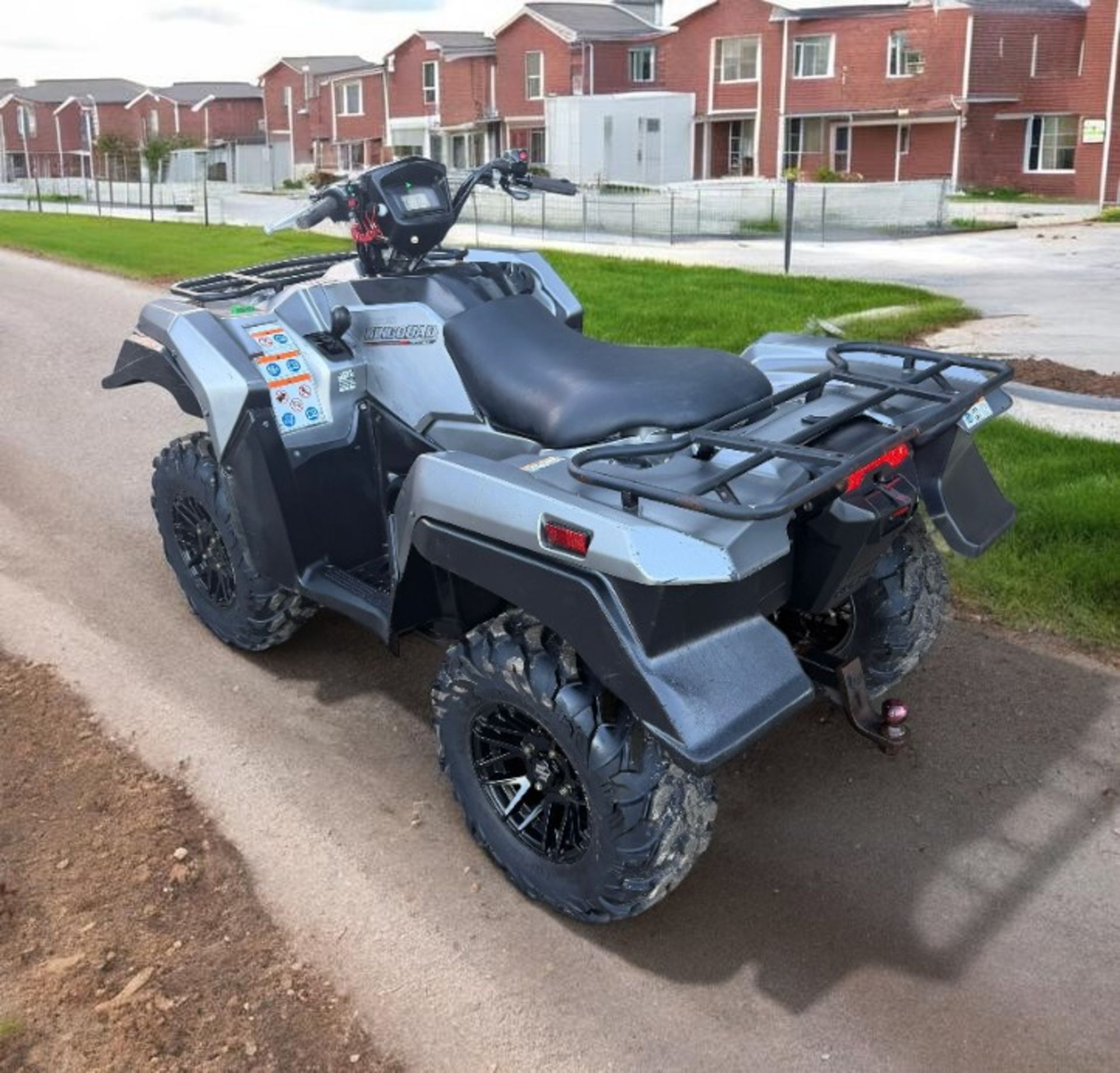 SUZUKI KING QUAD 500 AXI 2022 MODEL IN SILVER CLEAN - Image 3 of 9