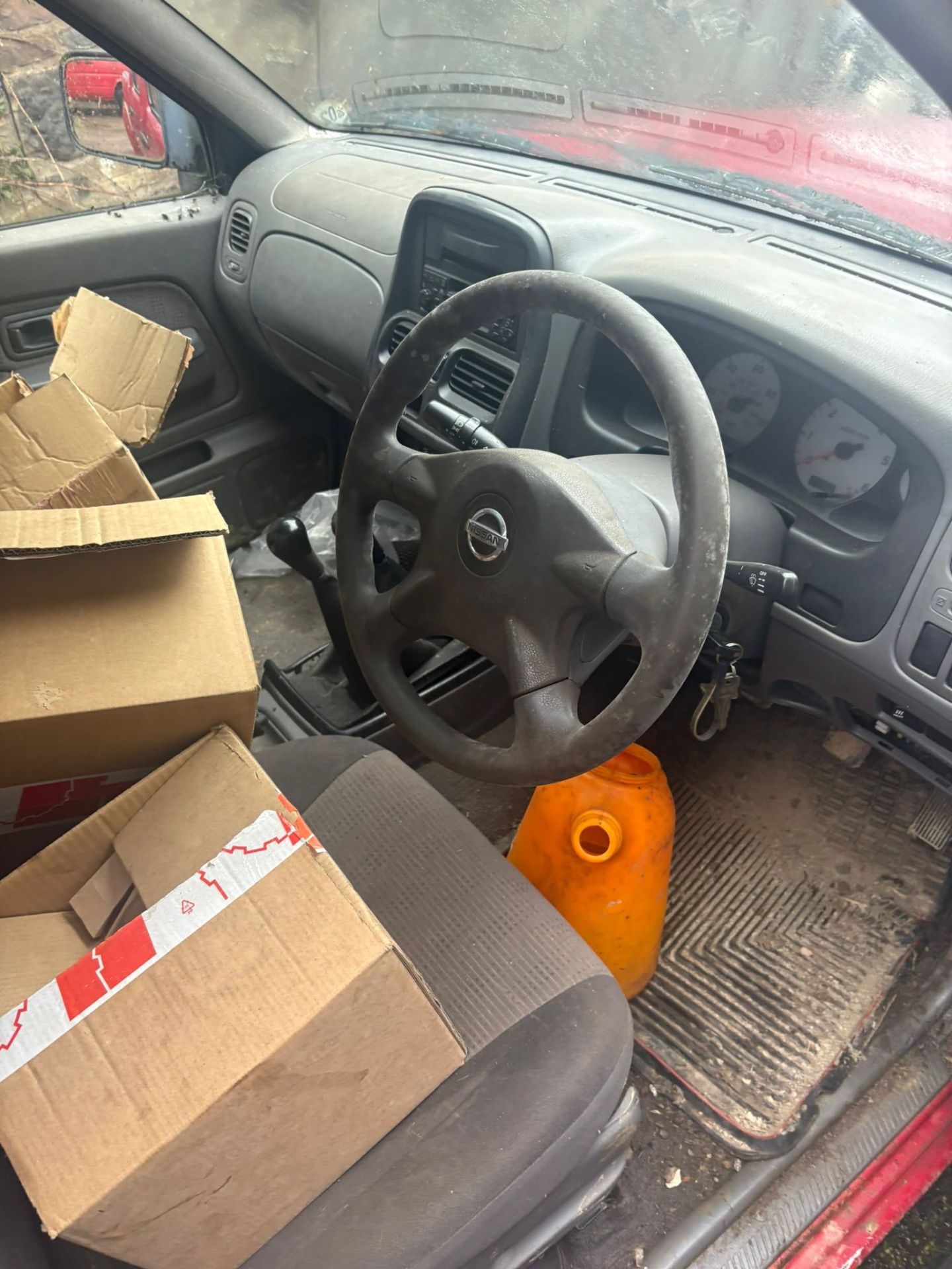 **(ONLY 49K MILEAGE)** 2005 NISSAN NAVARA D22 4X4, ONE OWNER >>--NO VAT ON HAMMER--<< - Image 3 of 5