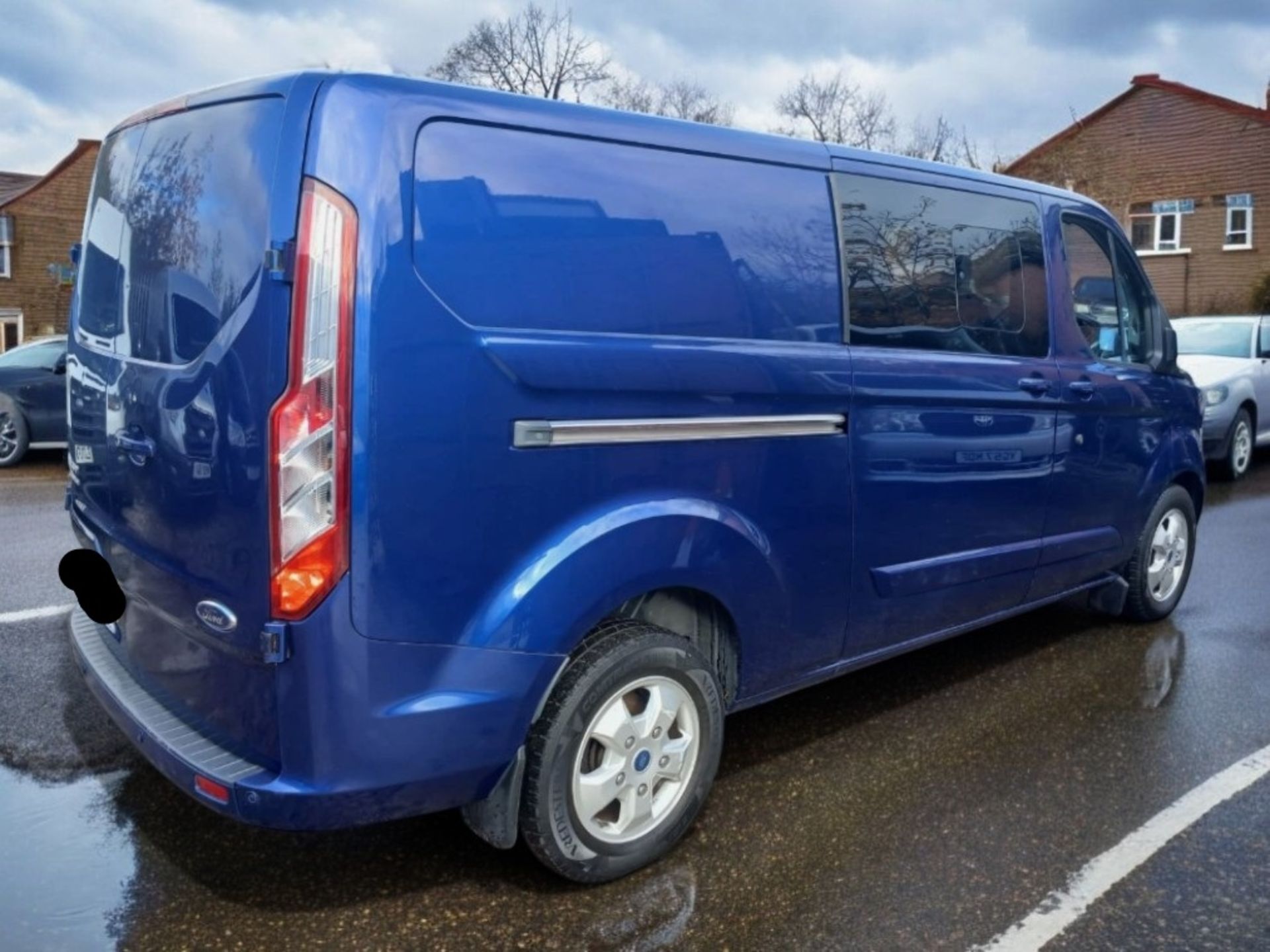 2017 FORD TRANSIT CUSTOM 290 LIMITED LWB CREW VAN (L2 H1) >>--NO VAT ON HAMMER--<< - Image 2 of 15