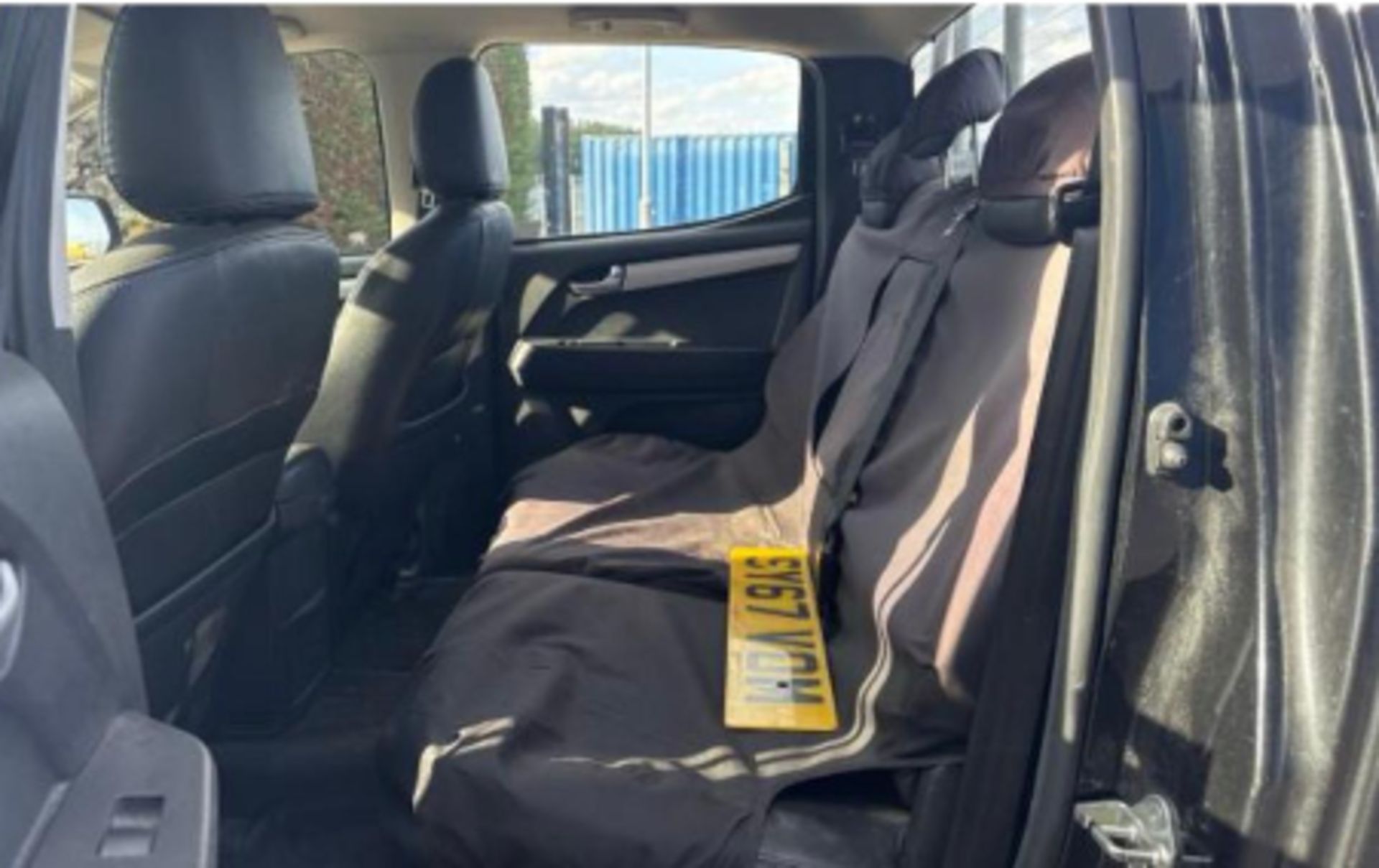 ISUZU D-MAX UTAH DOUBLE CAB 2.5 DIESEL PICKUP - Image 5 of 13